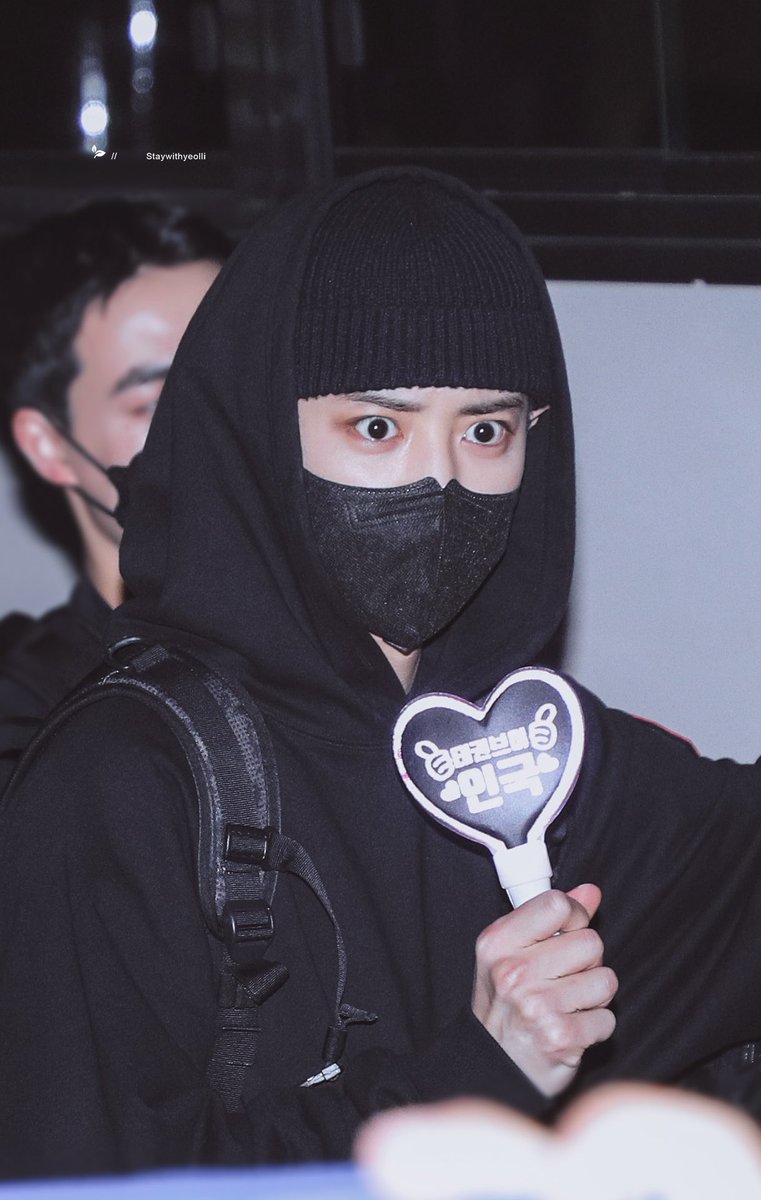 StayWithYeolli tweet media
