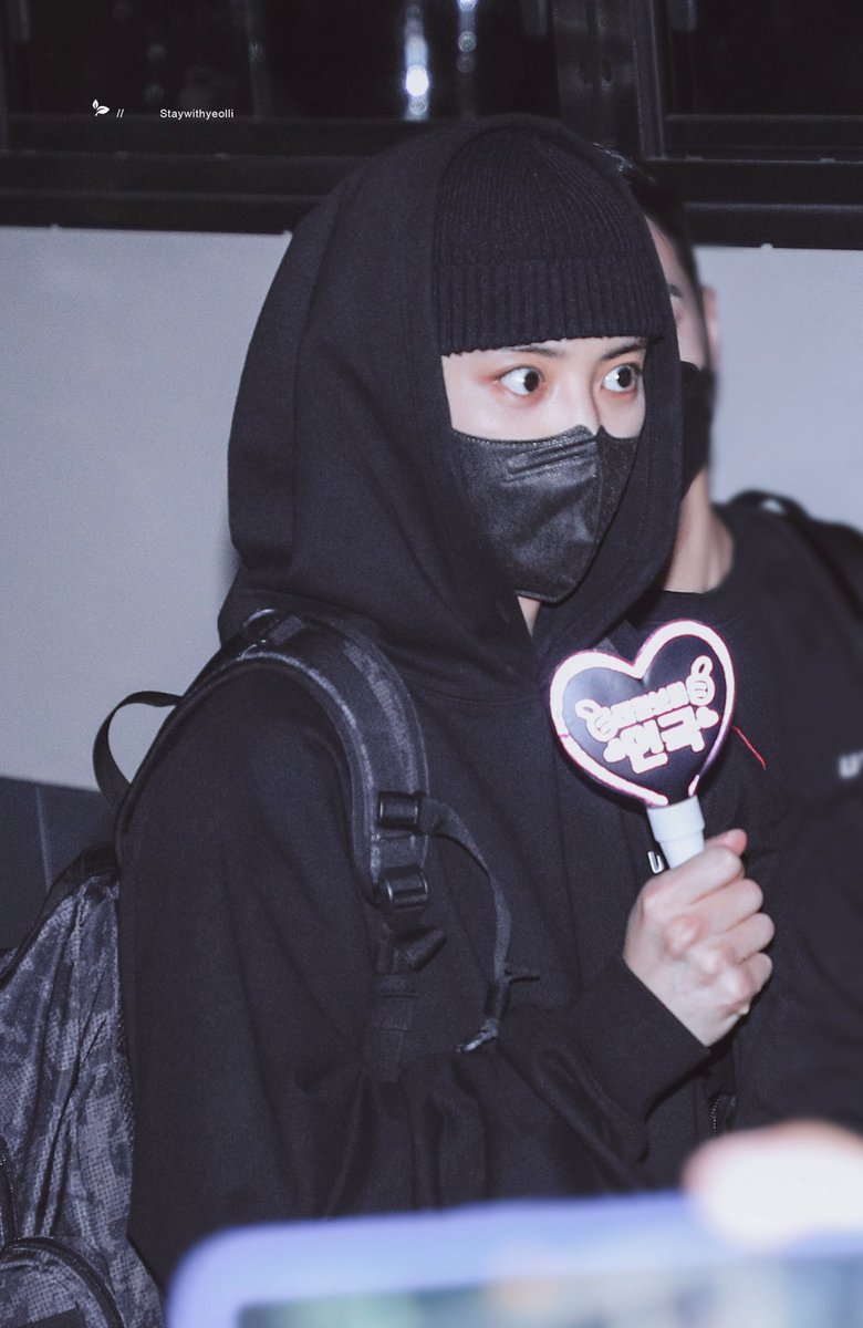 StayWithYeolli tweet media