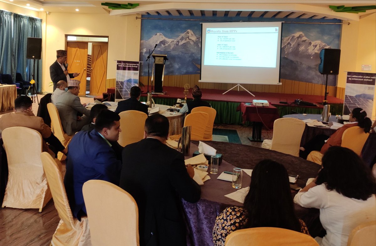 Chiranjivi Chataut, Joint Secretary,Ministry of Energy, Water Resources and Irrigation🇳🇵shared on policies and plans related to #Energy. #Energydialogue  #Gandakiprovince #Bagmatiprovince <a href="/WWFNepal/">WWF Nepal</a> <a href="/100reMap/">100RE-MAP</a>