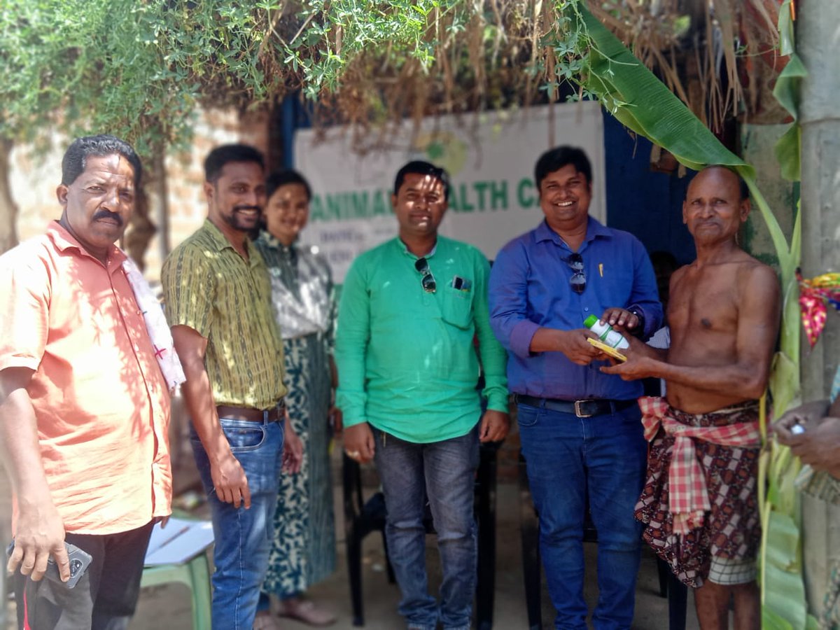 DrNiharRanjanS3's tweet photo. Animal health camp  in block Jagannathprasad ,dist-Ganjam under KVK Bhanjanagar https://t.co/kLw3slrk5u