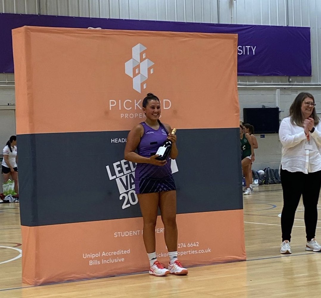 Congratulations to <a href="/BeckettNetball/">Leeds Beckett Netball</a> on your varsity win last night!! 🏆💜

Special mention to our very own <a href="/AmyPozo1/">Amy Pozo</a> who was awarded Player of the match!! 👸🏾 of long bombs🔥

Nice to see the Pozo family there supporting🇬🇮❤️
