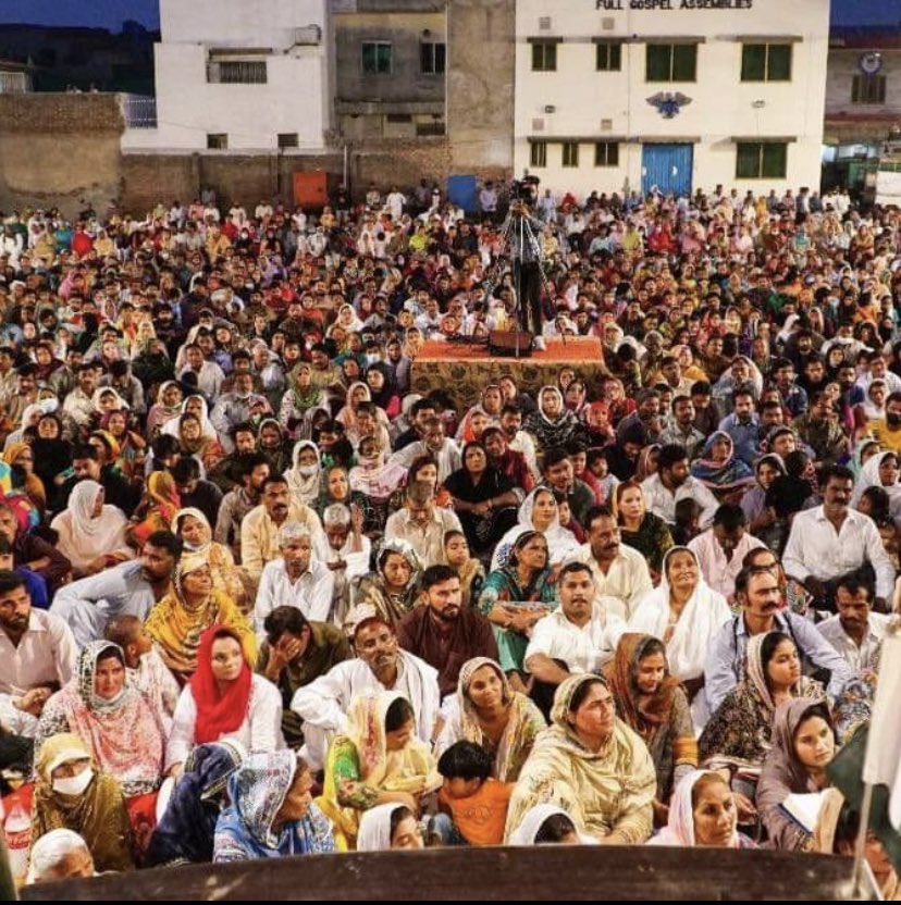 Gbaja_Adeoluwa's tweet image. One of my friends “Brother Samuel” is on missions to Pakistan and he’s turning Pakistan upside down for Jesus. Please remember him in your prayers