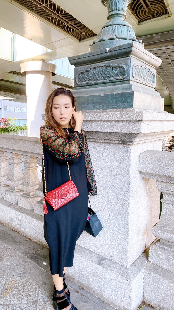 Kat15148740Kat's tweet photo. この可愛すぎるワンピースを見て欲しい!!!!!!
#Lokitho ワンピース
#chanel バッグ https://t.co/zaUZg7iaap