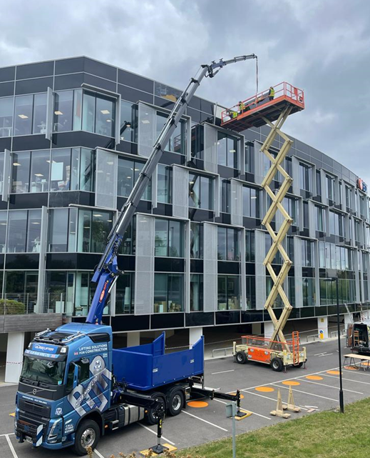 AllderGroup's tweet photo. Starting off the week on a high!๐
#commercialglazing #glaziers #glassindustry #emergencyrepairs #architecturalglass #projectmanagement #shopfrontglass #emergencyglassrepairs #safetyglass #glassrepair #qualityglass #glassdoors #glasswindows #windowrepair #glassinstallation https://t.co/ljjZuBn1ol