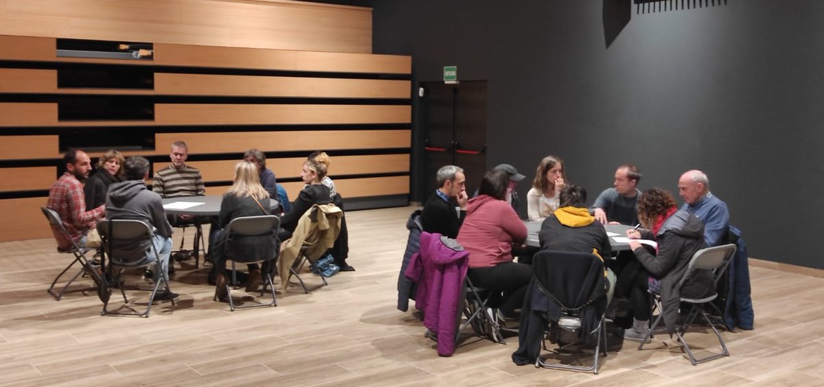 📣Bukatu da Leitzan Komunikatuz egitasmoko parte-hartze prozesua.

✅Gogoeta, iritzi eta ekarpen ugari  partekatu ondoren, proiektuari ekiteko oinarria badago.

💠Oinarri horretatik abiatuta, proiektua osatzeko lanari ekiteko ordua da orain.

leitzankomunikatuz.eus