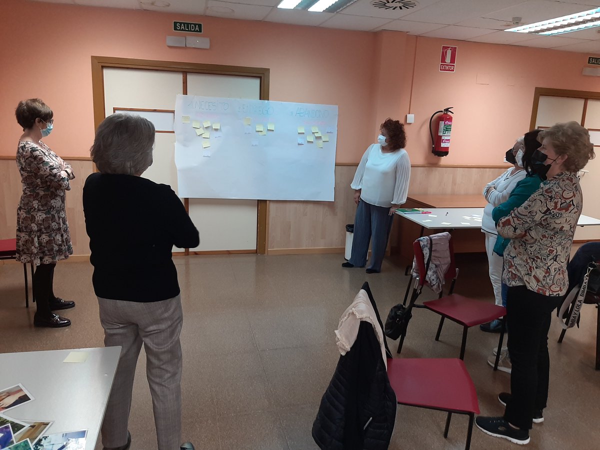 IASSAragon's tweet photo. También en el #CAPDI de Zaragoza han comenzado con un grupo de autocuidado dentro del programa #CuidArte 💙 van a hacer un gran trabajo, seguro! https://t.co/aN8gCITfuG