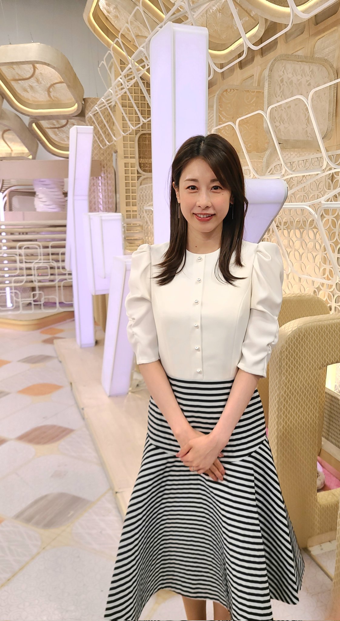 加藤綾子ミニスカート #イット ！放送中です ○観光船の社長の電話音声を入手 ○トンネルで事故…原因は電線か？ ○古民家“農泊”  田舎求めGW予約２倍 ○甘く見ていると痛い目に！駐車違反取り締まり 短期間に何度も繰り返すと…車が使えなくなる #加藤綾子 https://t ...