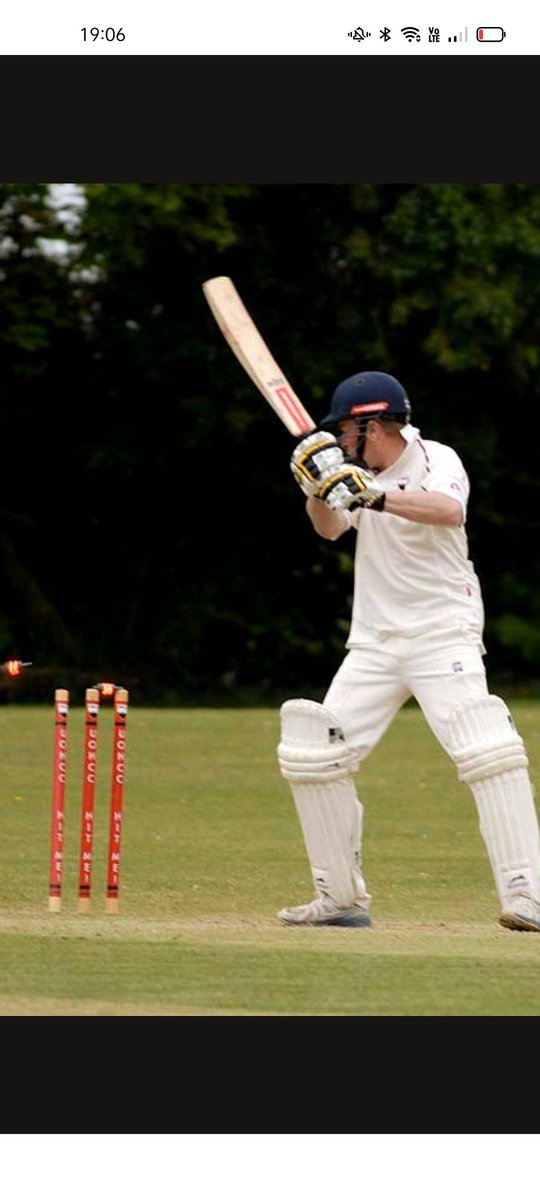 uoh_cc's tweet photo. Great match last Sunday but sadly ended in a narrow loss. Great first outing for the @ZingBails 🎇 https://t.co/zcORfO7xBh