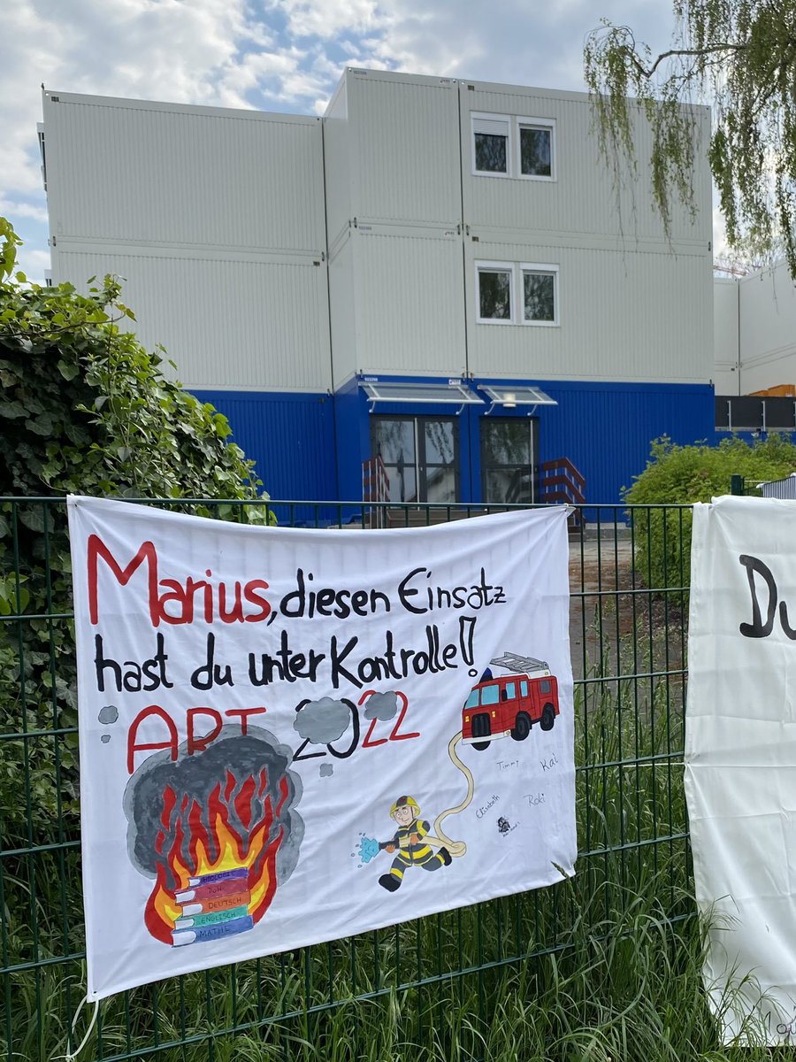 FW_Stierstadt's tweet image. #Abi2022
Ein uns unbekannter #Schüler und #Feuerwehrmann schreibt aktuell in #Stierstadt sein #Abitur. Selbstverständlich drückt die #FFStierstadt die Daumen. 
Bleib stabil, Du schaffst das 👍🚒👍