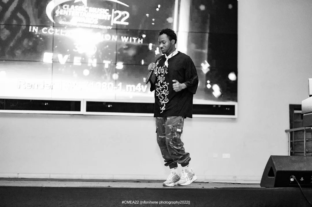 CorzzyBlaque's tweet photo. I'm living the life in the name of Jehovah I prayed. 🌚🙏 Thank U Classic Music and Entertainment Awards
DIGITALS:-⬇️⬇️⬇️ https://t.co/LbHlLQMNcK #EdeyInside👈🏿 #Collinwudttp❤️🇬🇭🌏 https://t.co/g12ROe4HSi