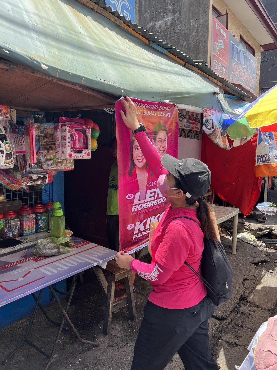 nicolettescario's tweet photo. Never thought that I would campaign this much for a candidate. 
Ang saya mag House to House, totoo nga, mababait naman sila lahat, at marami pa ang UNDECIDED. 
Based on my experience today, may pag asa. 
#LeniKikoAllTheWay2022 
#LeniKiko2022 
#HousetoHouseCampaign https://t.co/Q1q88W5loj