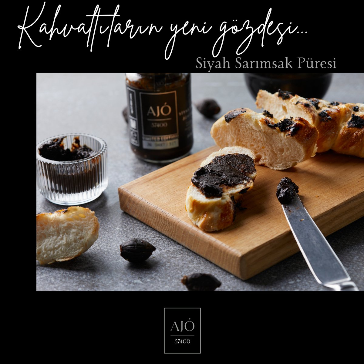 🧄Zeytinyağı ve baharatlarla karıştırarakta kullanabileceğiniz Ajo Siyah Sarımsak Püresi’ni;
🥖Çıtır çıtır kızarmış ekmeğinizin üstünde,
🥯Soğuk sandviçlerinizde,
🧀Peynir ve çeşitli malzemelerle hazırladığınız kanepelerinizin üzerinde kullanabilirsiniz.
#siyahsarımsak