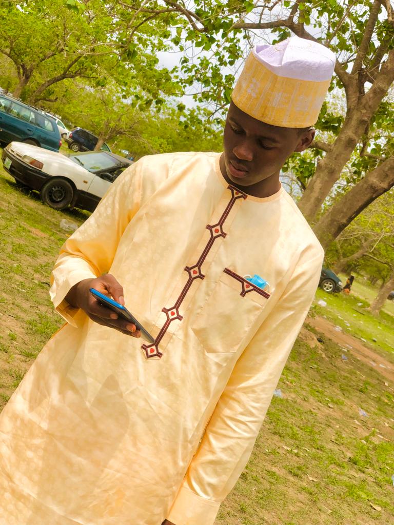 Arizzabella's tweet photo. Eid mubaraq fam!! ❤️💐🌎
#ilorinsweetestboy
#ilorin's #bornboy
#vibezandinshallah 💫 https://t.co/dGY56cu3jS