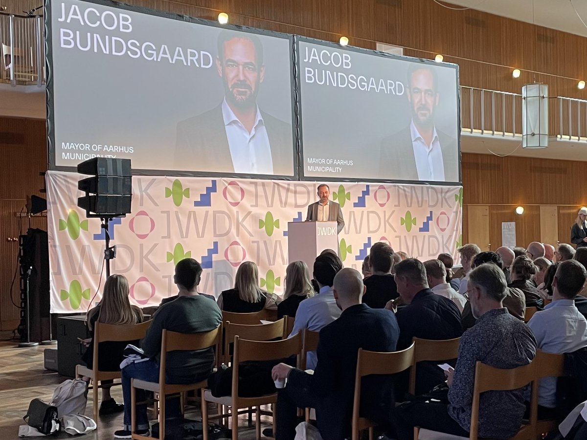 #iwdk kicks off with Jacob Bundsgaard in #aarhus