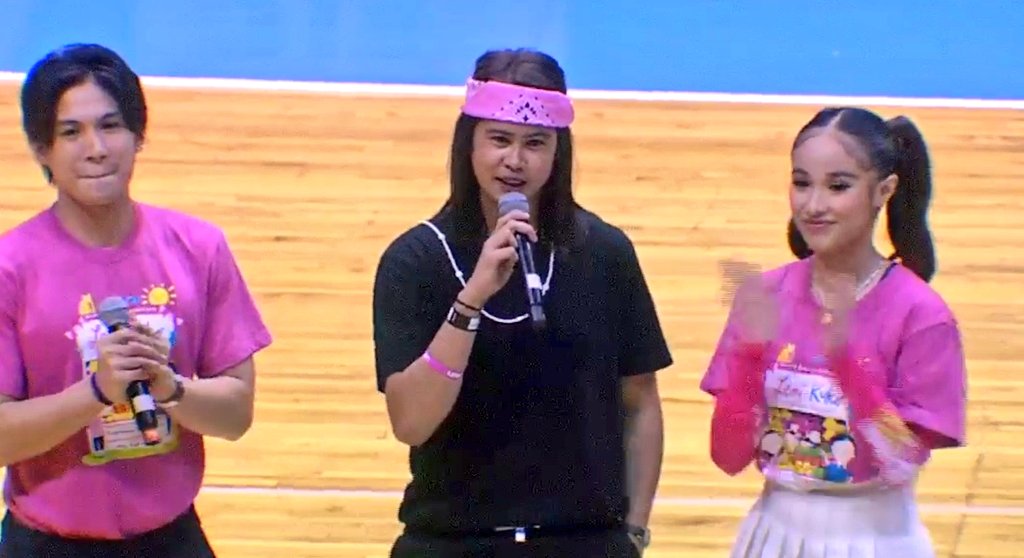 TJeDeanaticsOFC's tweet photo. “Salamat sa pagsuporta hindi lang sa volleyball community pero pati na rin kay VP  Leni at Kiko. Kaya panalunin na natin ‘to!" 💗

#ANGATLETA https://t.co/MkcUfy2CCL