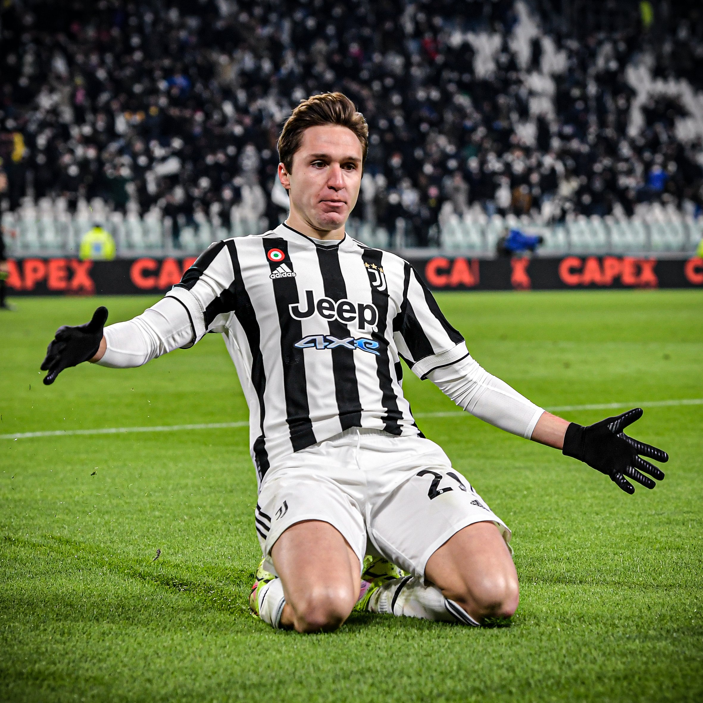 Juventus oferece dois jogadores para fechar com Federico Chiesa, joia da  Fiorentina