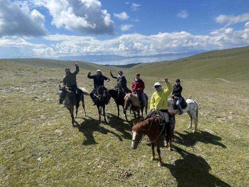 Visit Karakol tweet media