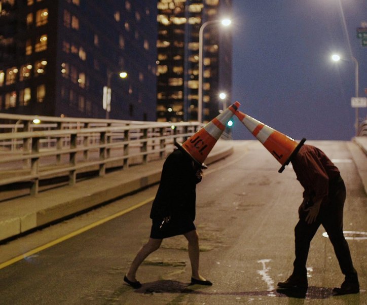 ReplicanteBueno's tweet photo. "Cuando uno se acostumbra a no conseguir nunca lo que desea, ¿Sabes qué pasa? Que acaba por no saber incluso lo que quiere".
— Haruki Murakami     
🎞️ Her (2013) https://t.co/mgO5o5F9h6