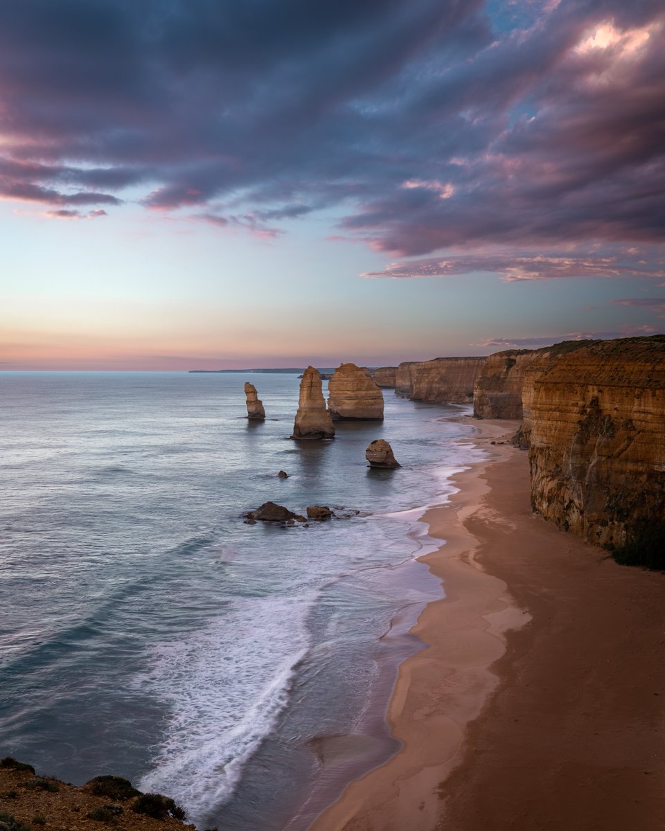 christography's tweet photo. A beautiful sunset on the Great Ocean Road in Victoria, Australia. Can't wait to hang this one on the (real) wall at home! #greatoceanroad #traveltuesday #photography #SonyAlpha https://t.co/CDauCTQKbF