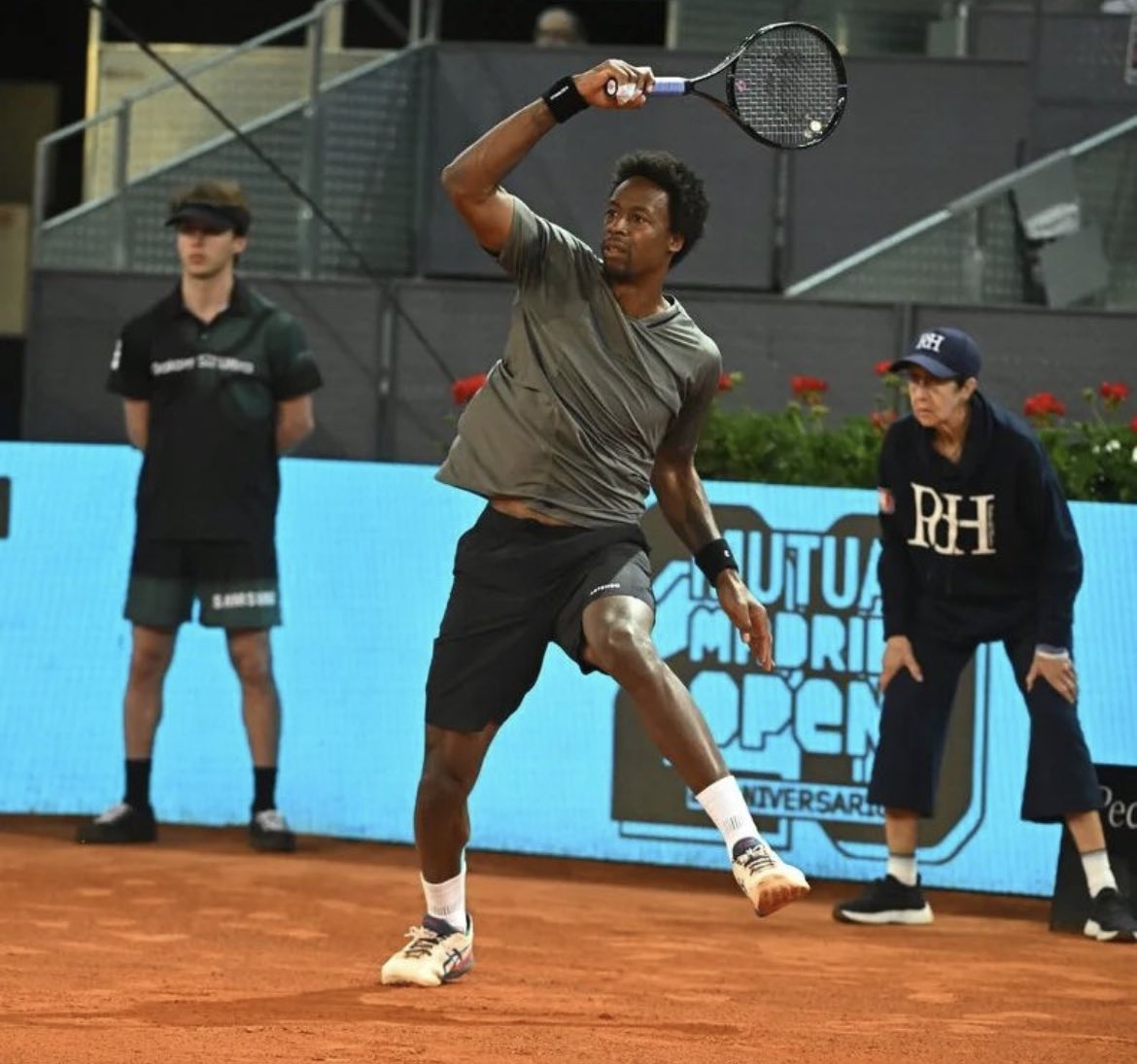 StarWingSM's tweet photo. Coming through in Madrid 🔥

📸: Corinne Dubreuil / @atptour 

#StarWingSports #JannikSinner #GaelMonfils https://t.co/OQpRk3EPOu