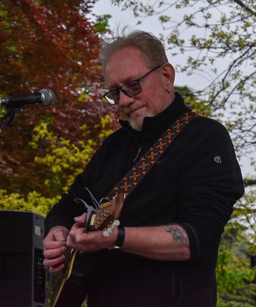 ViBreaking's tweet photo. Journeyman performing at Malverns Water Festival yesterday. Brilliant music!!
@malvernhillshr @Great_Malvern #music #bands 

Fri 6th https://t.co/pR6fOTqUtc