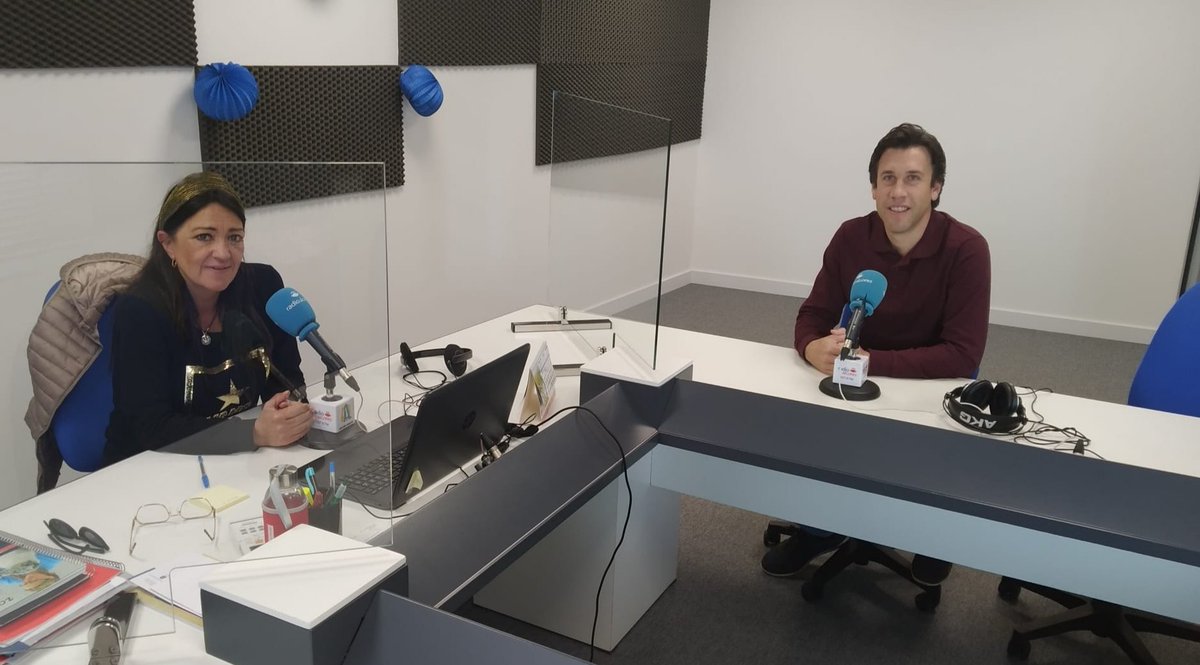 RAlcores's tweet photo. Hoy hemos desayunado con el Pregonero de las Fiestas de la Santa Cruz 2022, Ángel Calabuig.
@ElVisoDelAlcor_ https://t.co/TkKj7NRoWv