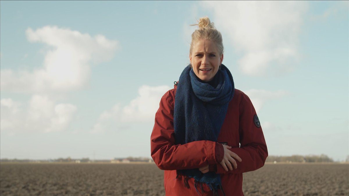 Het stuk land dat één persoon nodig heeft om een jaar te leven, noem je je ecologische voetafdruk. De voetafdruk van een Nederlander is best wel groot. Janouk zoekt uit hoe dat komt. Ook de ene Cowboy heeft een grotere voetafdruk dan de andere. klokhu.is/devoetafdrukva…