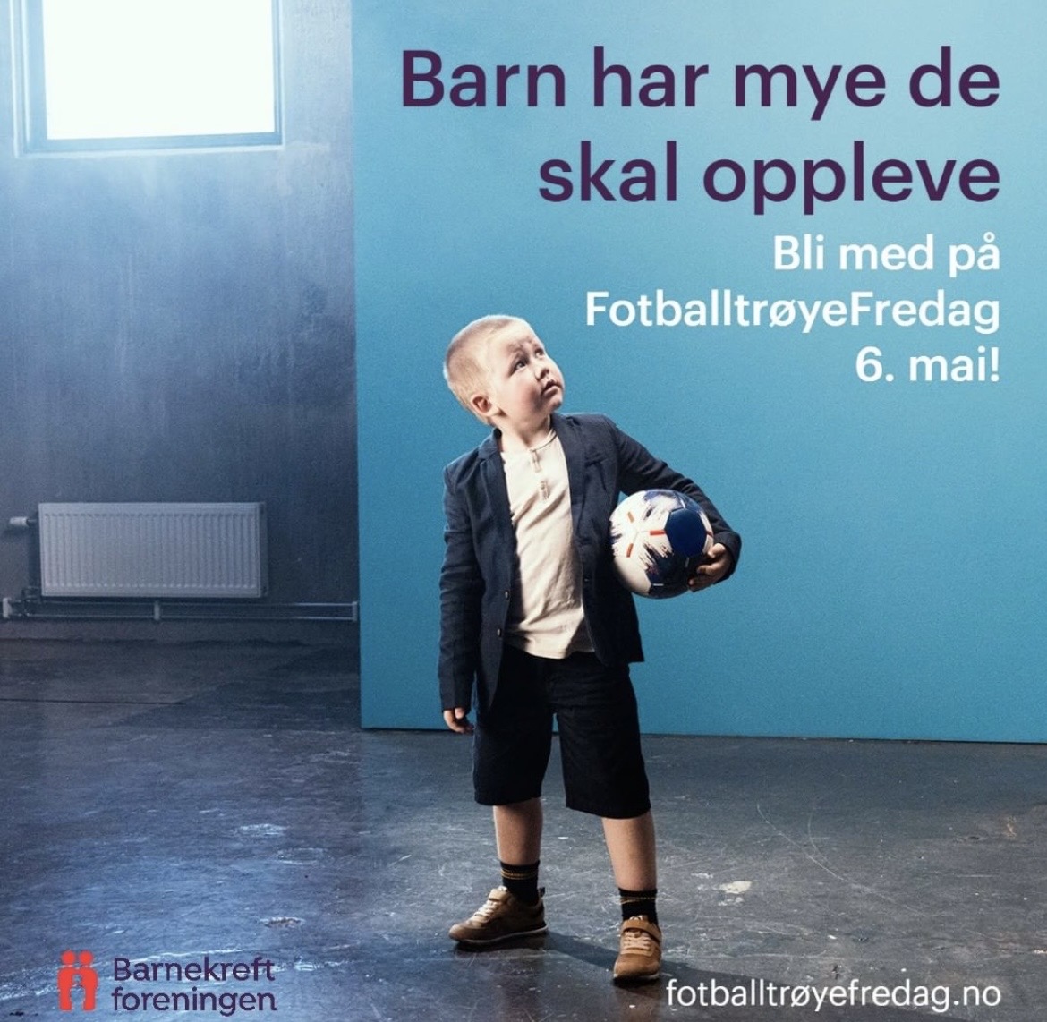 Bli med i kampen mot barnekreft!

Fredag 6. mai inviterer vi til Barnekreftforeningens FotballtrøyeFredag. Så enkelt kan du delta:

1. Vipps 50,- til 705404

2. Ta på din favorittrøye👕

3. Del din #fotballtrøyefredag og spre budskapet⚽️

Takk for at du er med på laget🤍