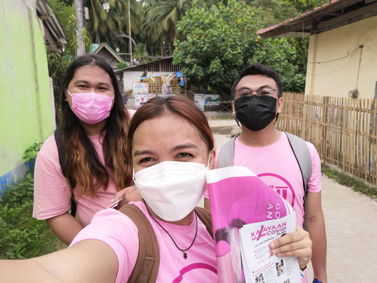 magdahai's tweet photo. Just finished our house to house here in our municipality. So much fun and to be honest hindi nakakapagod. 🌹🌹🌹#ILOILOisPink https://t.co/lqOH3ZzGgF