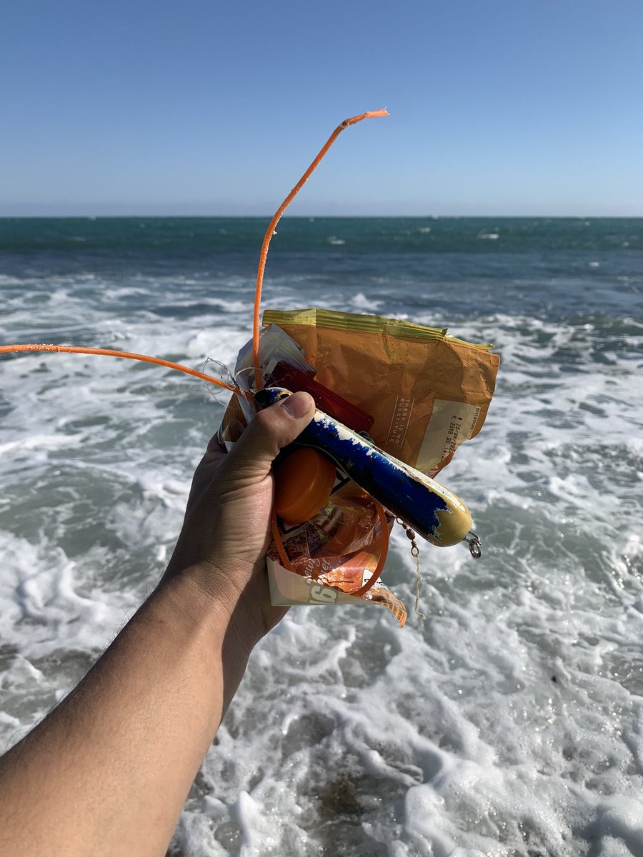 Ocean_C_J's tweet photo. We hope to save as much marine life as possible...
#ゴミ拾い #ビーチクリーン #OceanConservation 
#海洋生物
仕事終わりに少しばかしゴミ拾い https://t.co/0B9XA836Jg
