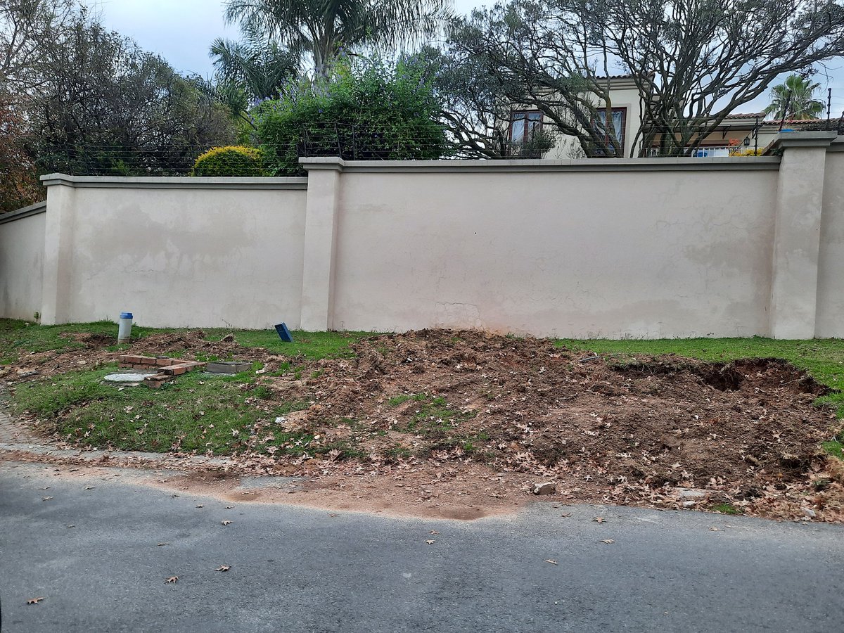 Mcpherta's tweet image. @JHBWater @MyJRA @CityofJoburgZA Who needs to be held responsible for the workmanship of fixing this to look like it was prior to the burst pipe? We are almost a month down and this is how the team fixed the area after fixing the pipe?  #ZeroQualityControl.