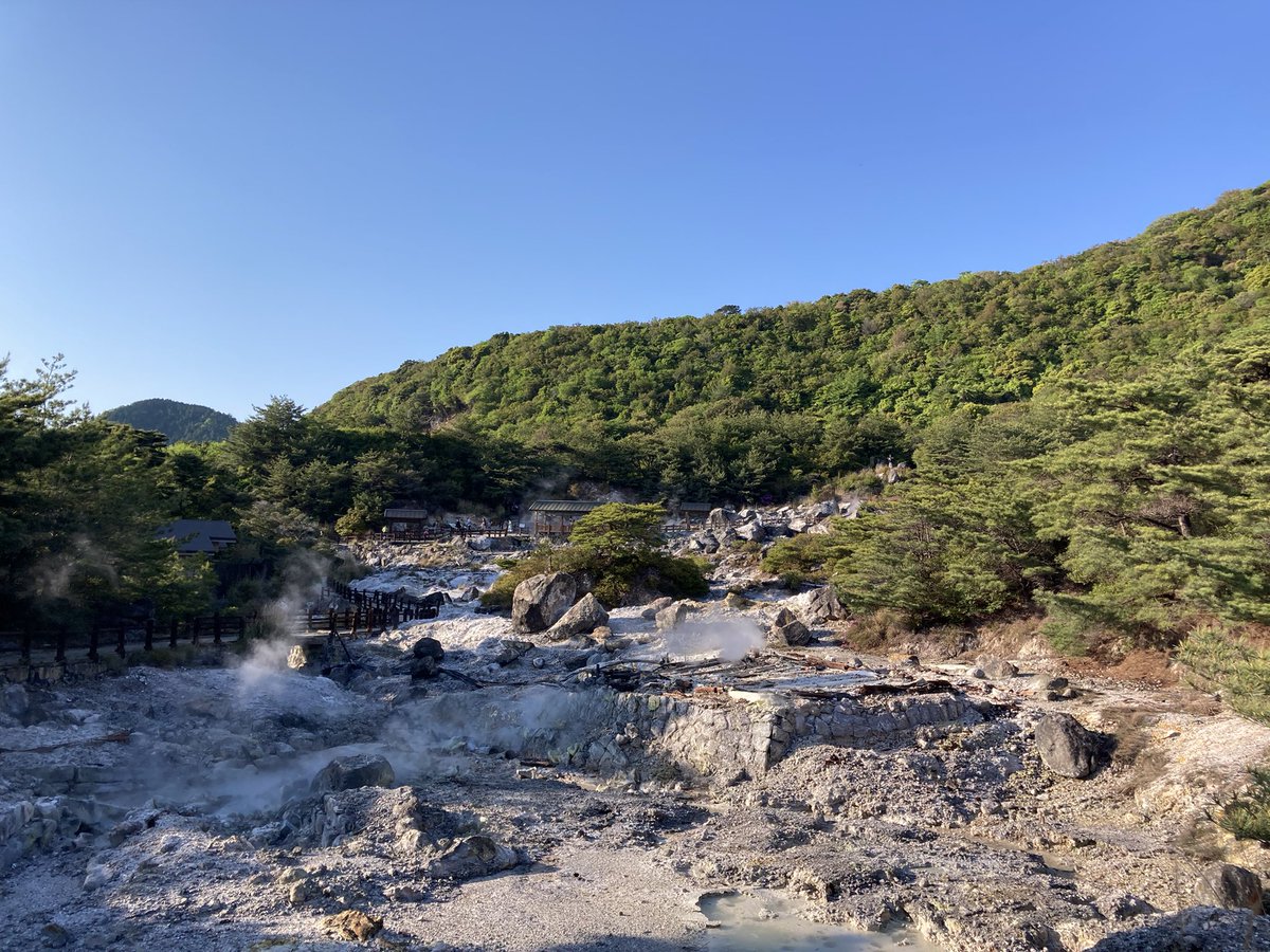 isular1204's tweet photo. 雲仙温泉の地獄めぐりに来ました
自然ってすげー https://t.co/UzqlcbOg91