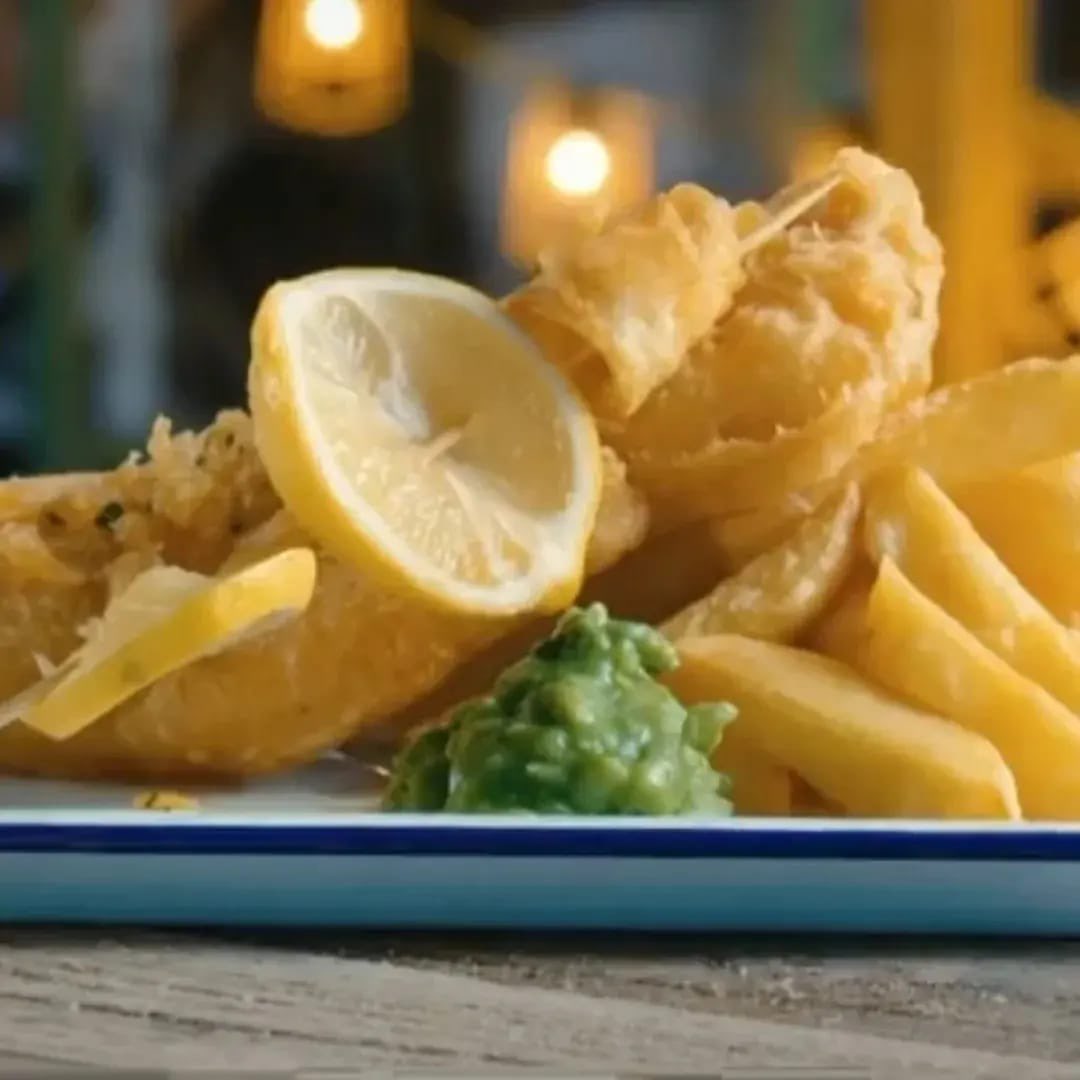 Really looking forward to watching Britain’s Top Takeaways on <a href="/BBCTwo/">BBC Two</a>. It starts on Monday 9th May with 5 #fishandchip shops going head to head 📺 🧑‍🍳 

Good luck to all those that took part, especially #KFE customers <a href="/ChrissFishandC1/">Chris's Fish and Chips</a> #Barwell &amp; <a href="/Poshfishandchip/">Posh Fish & Chip Co</a> #Cardiff