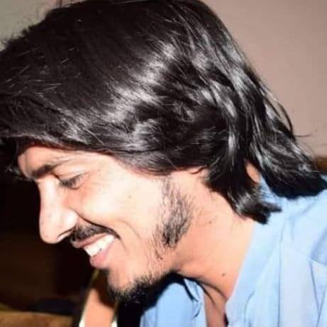 FaridaBaloch_'s tweet photo. راشد جان ہچبر عئید نا پُچ بینتوکا، راشد ءِ تینا قوم ئنا دڑد ئس، او تینا قوم ئنا بزگی ءِ محسوس کریکہ۔ راشد تینا قوم ئتون مروک ہر ظلم نا برخلاف توار ارفیکہ و ننے ہم ساندہ اندا پاریکہ تینا حق اکن توار ارفبو ولے دژمن نا مون ئٹ تینے دُن بیوس کپبو۔ #ReleaseRashidAndHafeez https://t.co/QRJp9wpVgs