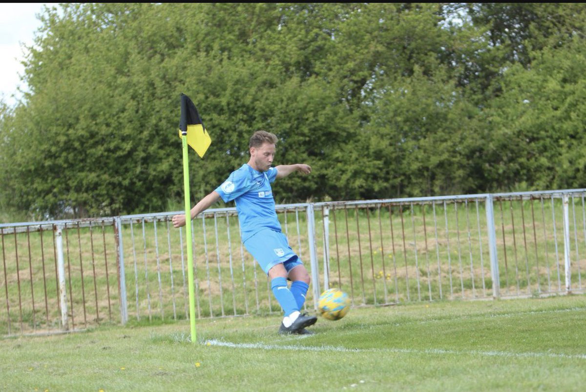 BasTownFC's tweet photo. @Rhys_Fatt10 Mr One Club #HeScoredFromThis #TigerWoods #ClubHopper https://t.co/xAnP9I9o2C