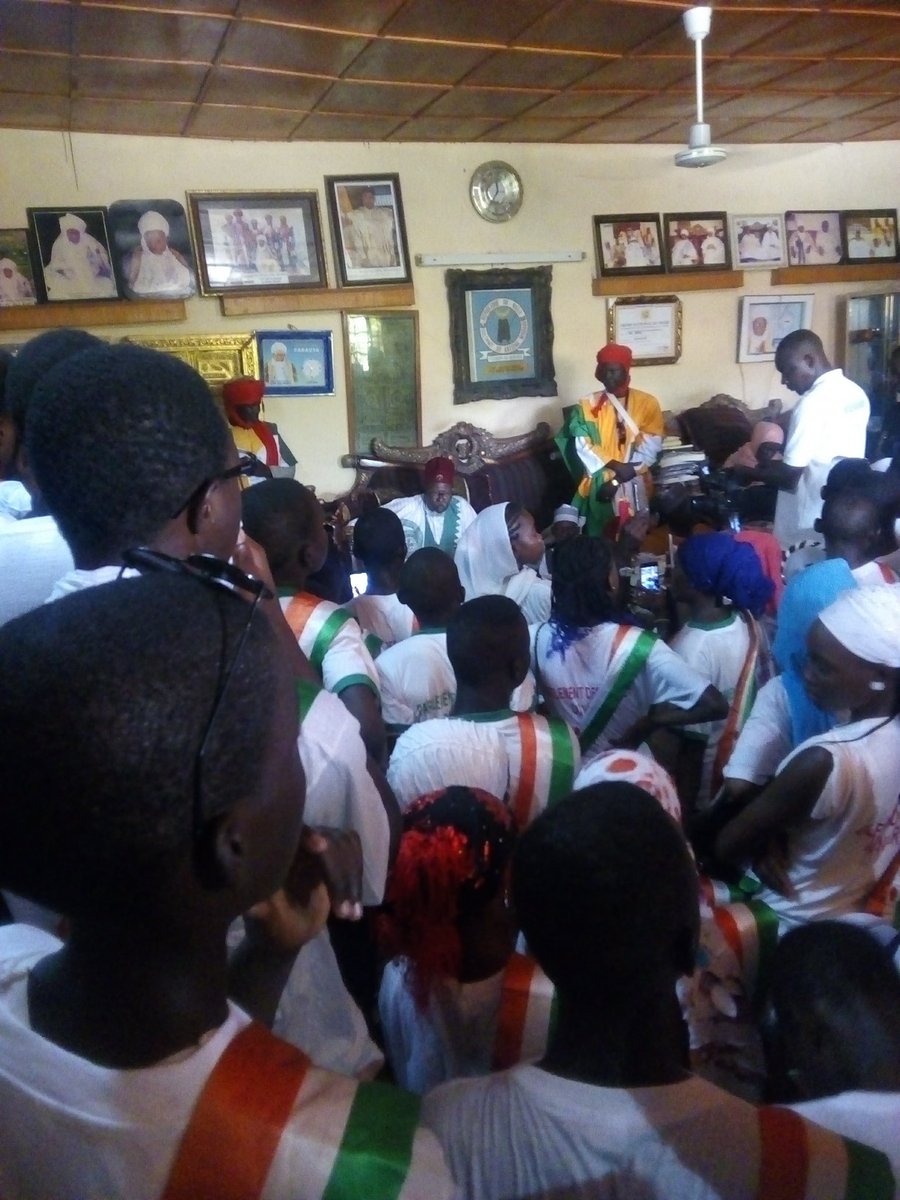 RPJNiger's tweet photo. Un Député Junior, c'est renouer les liens avec les traditions ancestrales connaître l'historique de nos chefferies traditionnelles, leur mode de fonctionnement et le comportement à adopter selon les instances.
bonne Fête d'Aid el Fitr à toute la communauté musulmane.
#ViveLesTrad https://t.co/MLLYrBuzXr