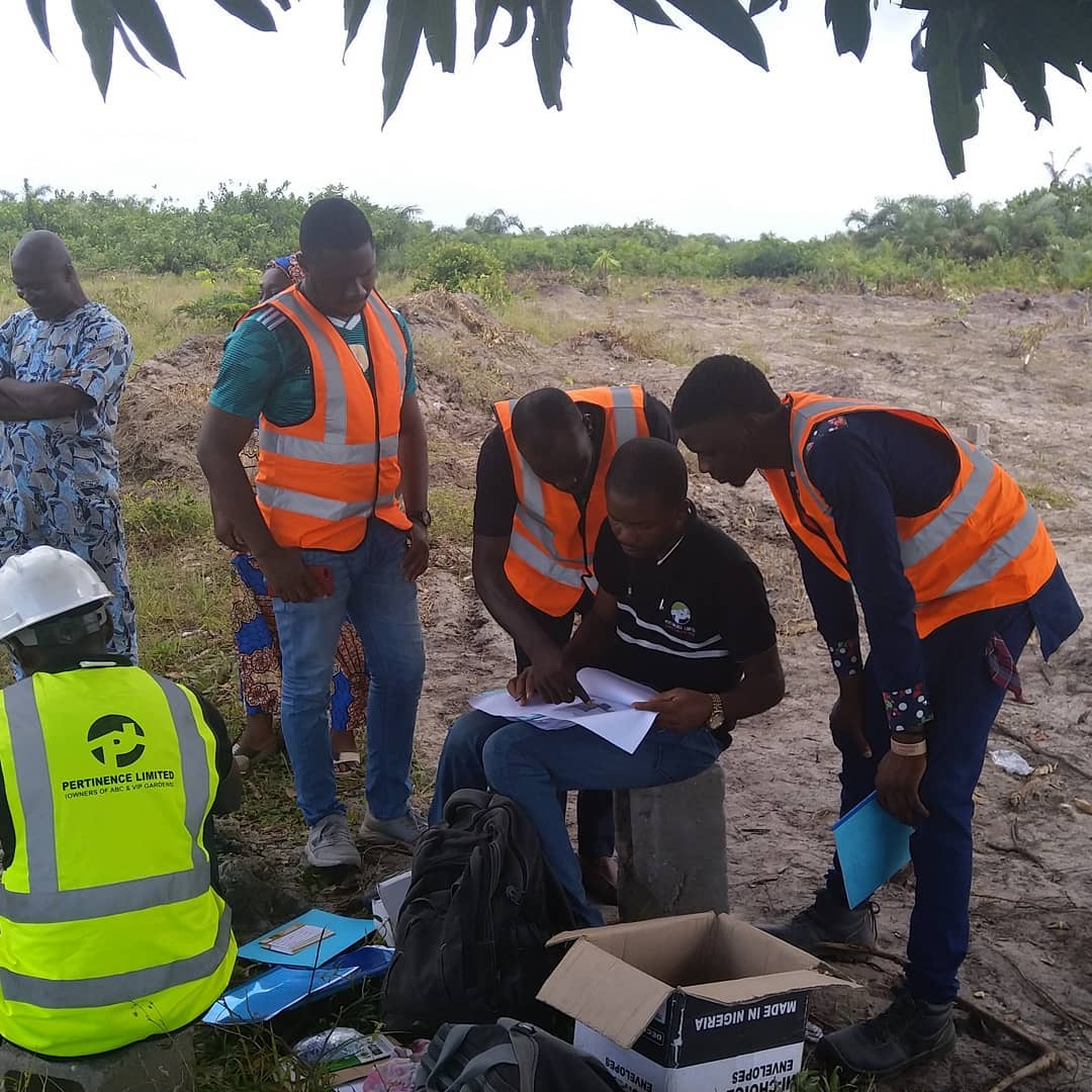 royblinks's tweet image. Pertinence Limited
VIP Gardens
Location:Ibeju Lekki
Size:600 sqm(120/60)
Title: DofO
Price:N6.5M( negotiable)
Allocation:Block B, Plot 26
Neighborhood:Lekki free zone, Lekki deep seaport,Dangote refinery and petrochemical industry, Dangote fertilizer, et al. call me: 08060101439