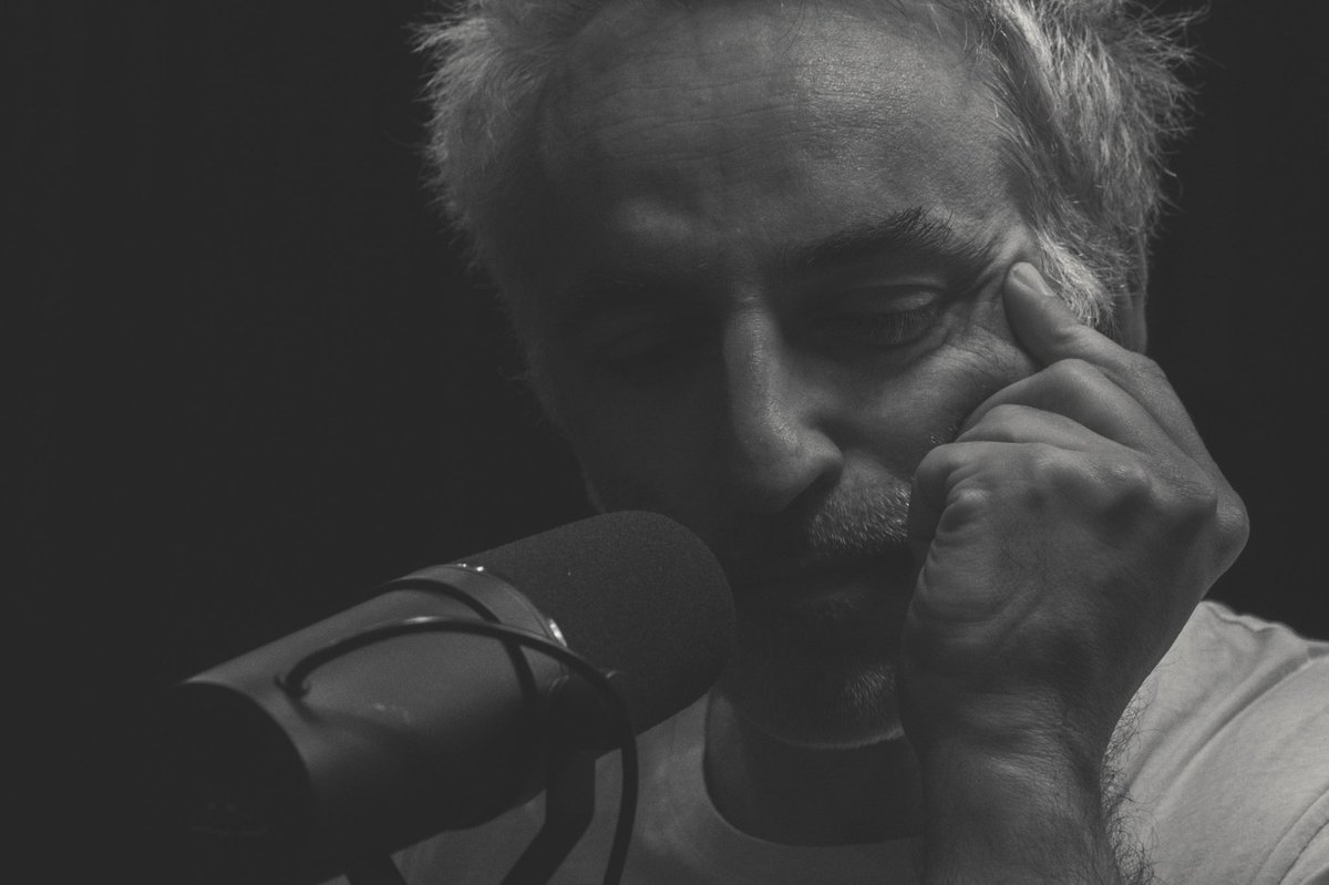 ogalup's tweet photo. J’ai eu la chance de pouvoir réaliser les photos du podcast "genesis".
Voici quelques clichés d’une session avec l’auteur, compositeur et interprète Vincent #Delerm
#blackandwhite #music
#vincentdelerm #portrait #musiquefrançaise #europeenparis https://t.co/tul0pKD6aO
