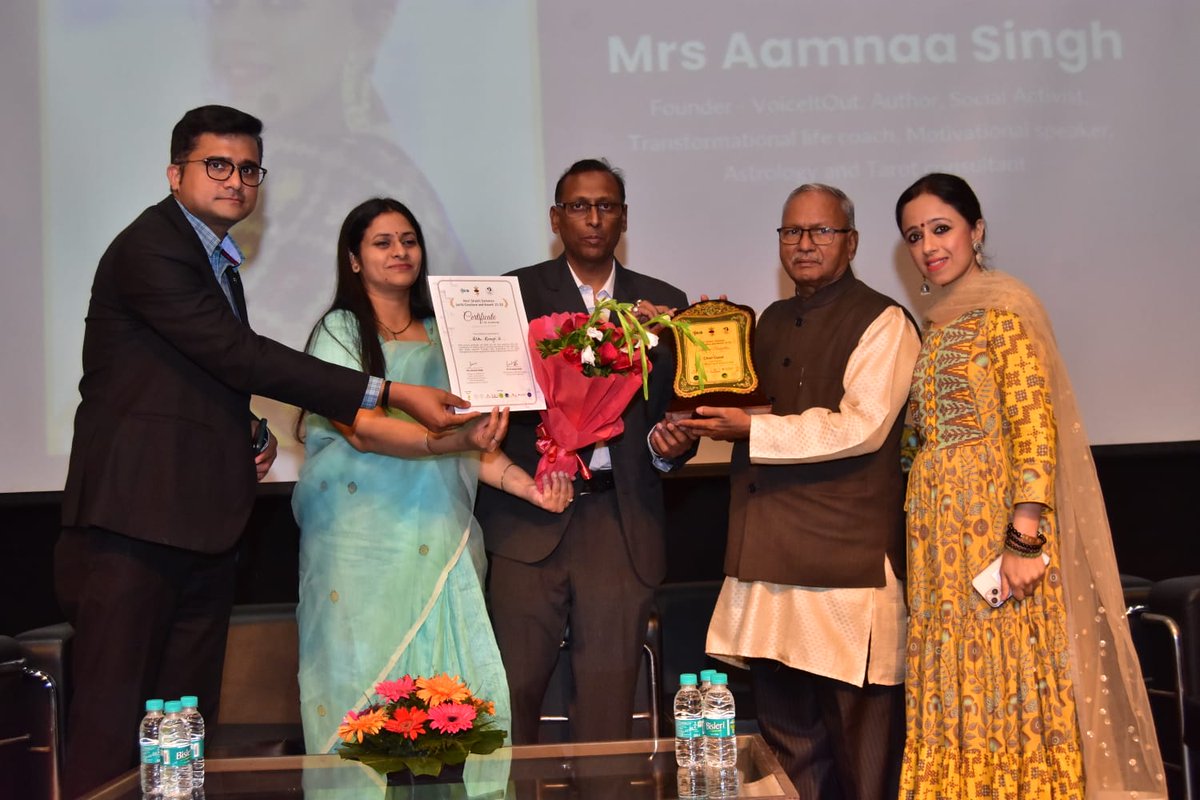 HasnaaNGO's tweet photo. We're absolutely delighted to be a part of the Nari Shakti Samman, Jan'Ki Conclave and Awards 21-22,organised by Roots2Bloom &amp; Voiceitout. 

We are super proud of Dr Mandakini Shukla for touching another miles stone &amp; sharing our work with dignitaries. https://t.co/xukpUovbRd