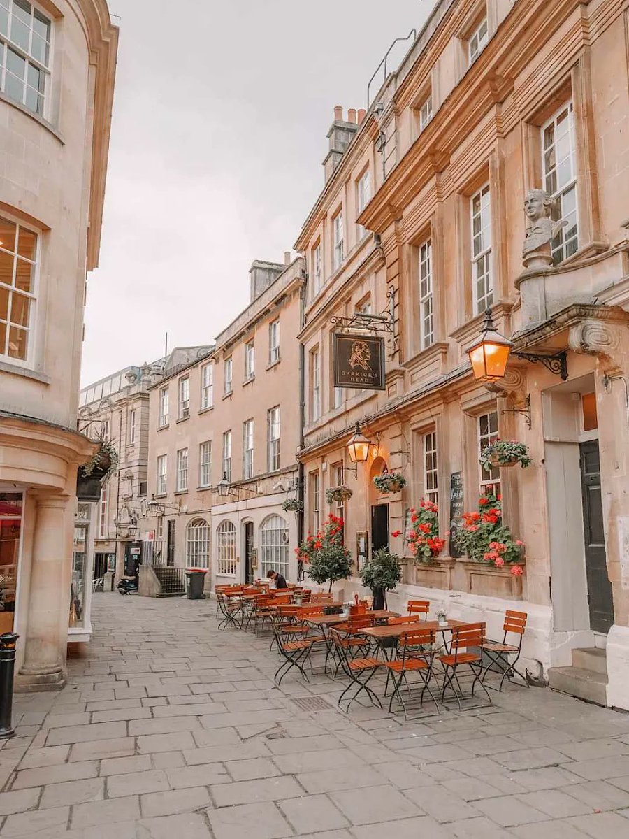 SuperScenery's tweet photo. Bath 🏴󠁧󠁢󠁥󠁮󠁧󠁿 https://t.co/rKzfmuSEaV