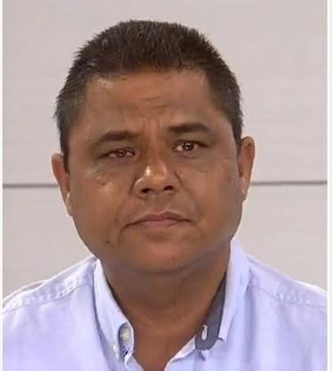 TwiteroMen's tweet photo. #DebanhiEscobar 
Que afortunada fue Debanhi al tener un padre que sepa expresarse , estar preparado para enfrentar este difícil caso, eso a sido el mayor PODER y que a logrado que se muevan masas en su apoyo ..
Cosa que en otros casos no pasa LAMENTABLEMENTE ..

#FelizMartes https://t.co/Kwu8EV1VmT