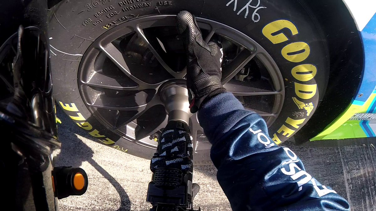 Justin_Fiedler's tweet photo. Let's do a #NASCAR thread! Obviously we still continue to be challenged by the one lug setup. We saw that yesterday with the 11 and 16. But we are only 11 races into this deal, and we are learning every week. Here are a couple of thoughts on the current state of pit stops... https://t.co/OaRFRHYqBr
