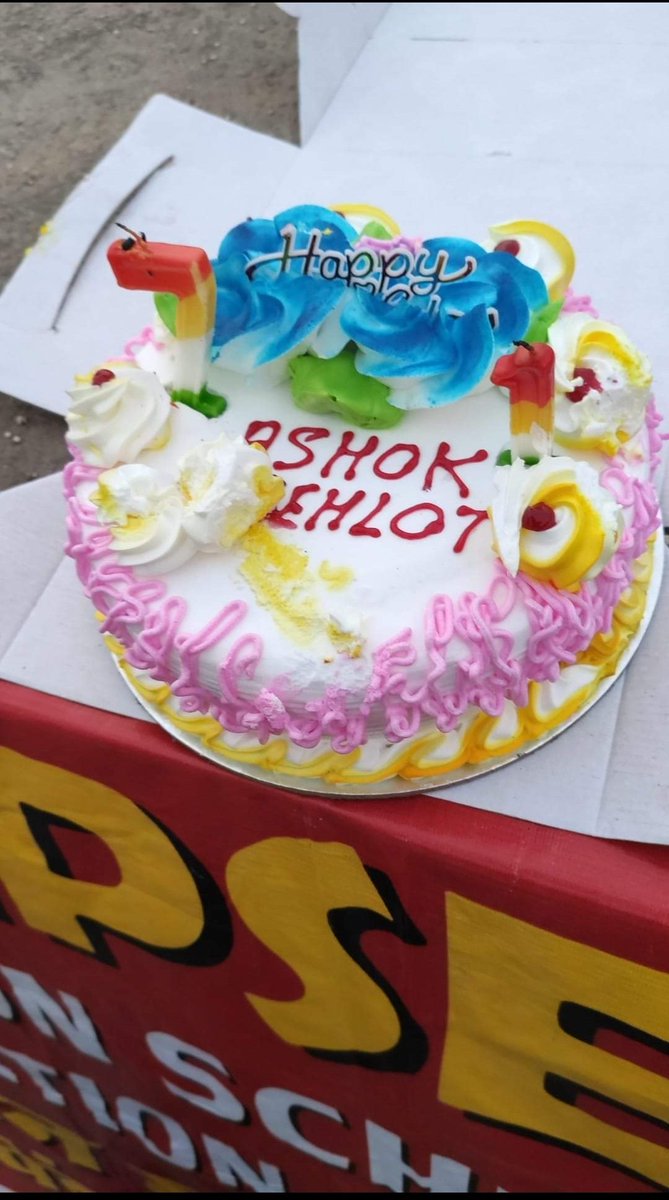 जननायक एवं लोकप्रिय मुख्यमंत्री माननीय श्री अशोक गहलोत जी को जन्मदिवस की हार्दिक शुभकामनाएं।
आपने दी पेंशन, दूर हुई सब टेंशन। 
<a href="/ashokgehlot51/">Ashok Gehlot</a> 
<a href="/INCAshokBairwa/">Ashok Bairwa</a> <a href="/danishabrar2016/">Danish Abrar</a> 
<a href="/NPSEFR/">NPSEFR®</a> <a href="/NPSEFR/">NPSEFR®</a> <a href="/Ramkeshmeenainc/">Ramkesh Meena MLA</a> <a href="/IndiraMeena_/">Indira Meena</a>