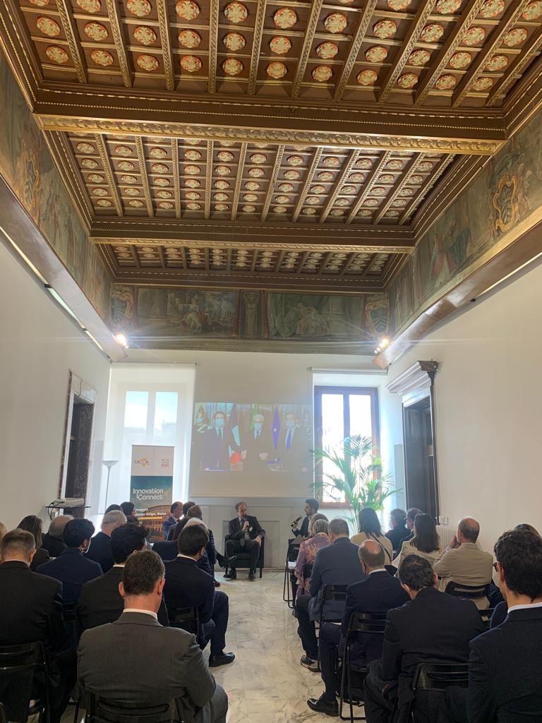 CAHRA_Simonelli's tweet photo. 📌 Stamattina si è tenuto l’#evento 𝑰𝒏𝒏𝒐𝒗𝒂𝒕𝒊𝒐𝒏𝑪𝒐𝒏𝒏𝒆𝒄𝒕, che ha visto il susseguirsi di interventi d'interesse per gli #imprenditori #Italia #Francia.

@MISE_GOV @alexlakerm @FabioMaccione @robin_gilardi @NoeticBees @Confindustria @assochange @doctolib @Michelin https://t.co/c7n3c5DFqx