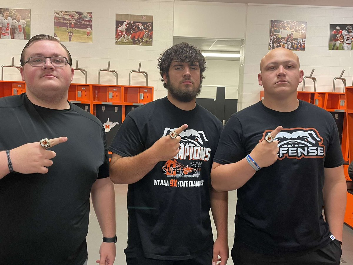🚨💍BIG DAWGS💍🚨<a href="/mhscoachsherman/">Coach Sherman</a> <a href="/MburgFootball/">Martinsburg Bulldog Football</a>