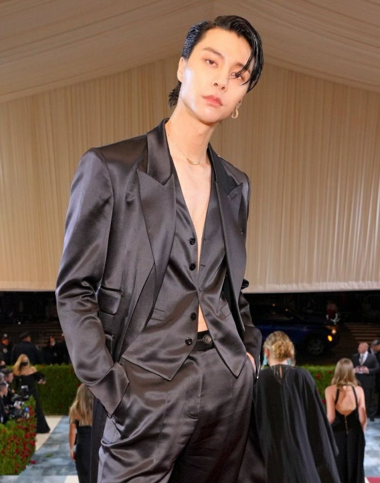 JohnnysCompany tweet picture