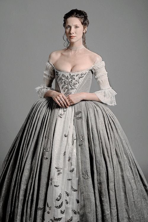 anistblanchett's tweet photo. tanto les costaba llevar un vestido así a la meet gala hijas de puta https://t.co/fuDidYe8Xp