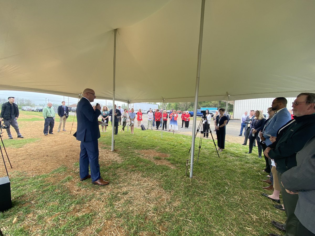 BenAshleyWV's tweet photo. Great day in Jefferson County… ground was broken on a new Randon Elementary School. Great remarks from Dr. Bondy Shay Gibson, State Superintendent Clayton Burch, SBA’s Dana Womack, &amp; ZMM’s Randy Jones. Great new school coming soon. https://t.co/u46Gy7fK6h