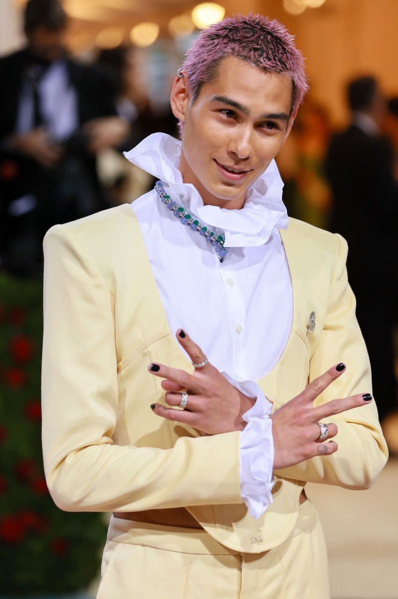 12Million on my neck baby! 💠 #MetGala2022