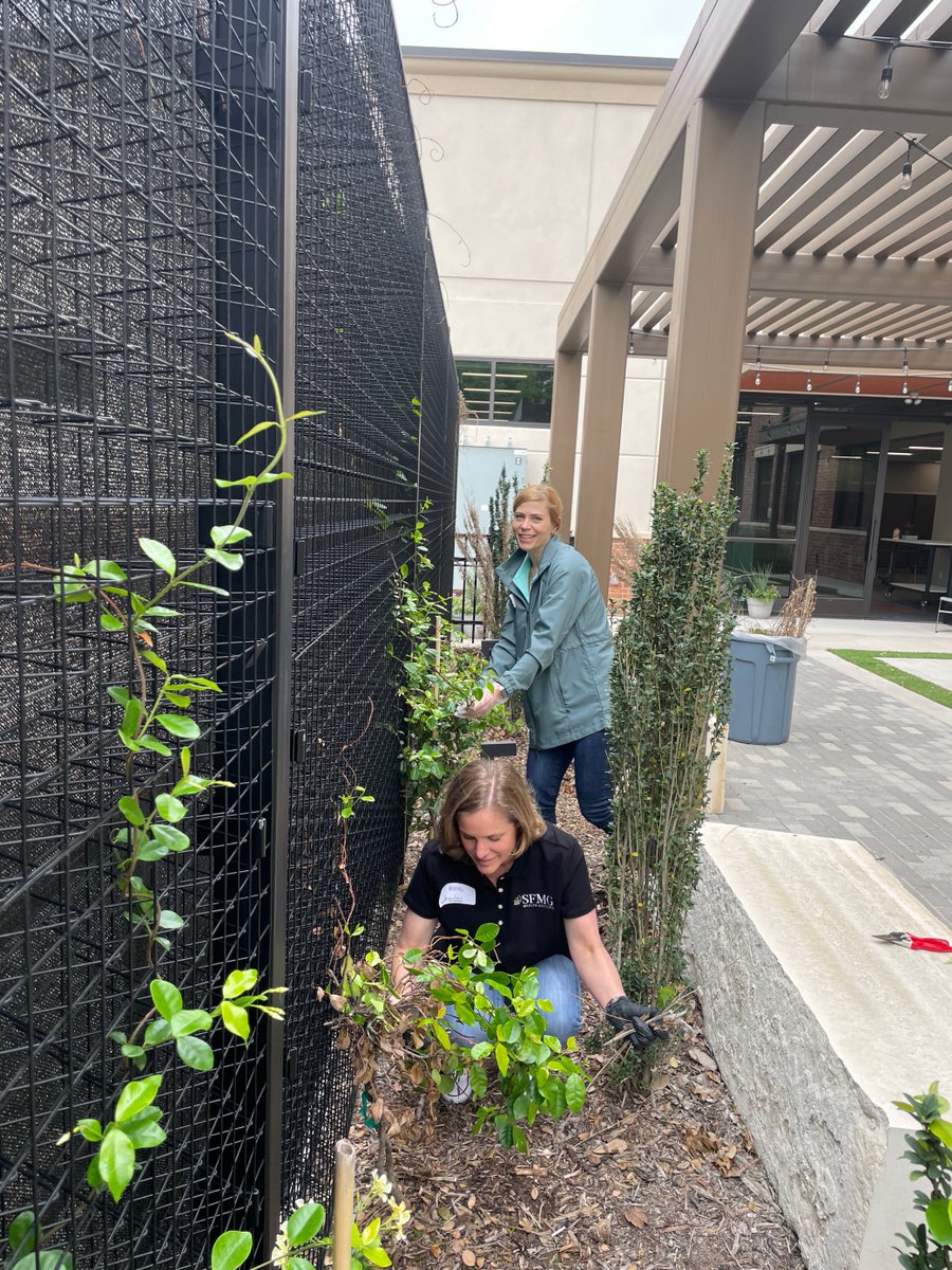 Last week, a few of our team members served at @friscofs on their garden beautification project during National Volunteer Month. We're proud of our team that uses VTO to #DoTheGood!

Thank you @GiveWisely for sharing opportunities to proactively impact our community. #SFMGWealth